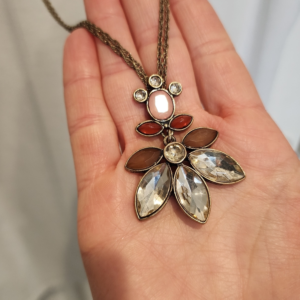 Loft Rhinestone Pendant Necklace - Picture 3 of 6